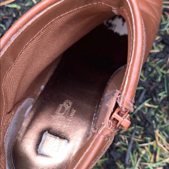 Coach and Four brownish/tan booties - Picture 6 of 8